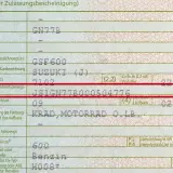Fragment dokumentu pojazdu z zaznaczonym numerem VIN.