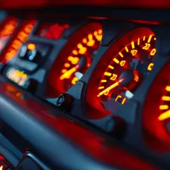Kontrolki w Opel Insignia – pełen przewodnik dla właścicieli