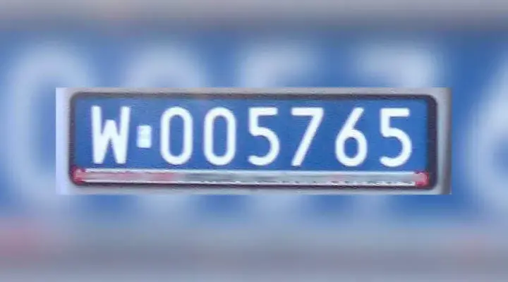 Tablice rejestracyjne dyplomatyczne w Polsce - Niebieskie tablice rejestracyjne, rejestracje dyplomatyczne