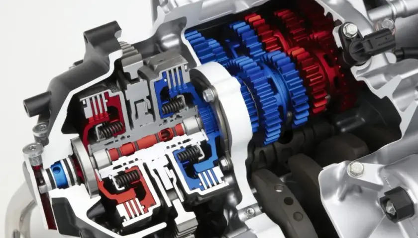 Poznaj zasadę działania sprzęgła w motocyklu: kompletny poradnik mechaniczny