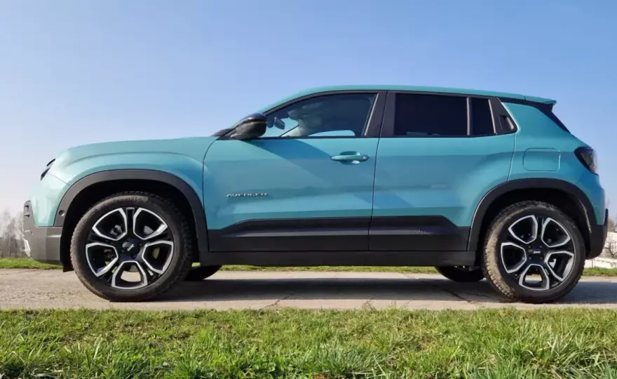 Najlepszy samochód terenowy - Jak wybrać i nie pomylić go z SUV-em?
