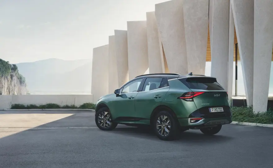 Samochody hybrydowe - MHEV, HEV czy PHEV? Co się opłaca w 2026?