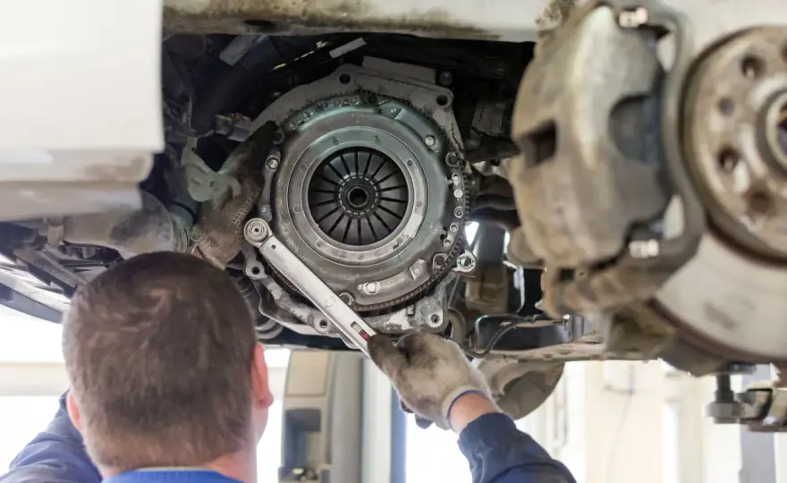 Wymiana sprzęgła VW Passat - Ile kosztuje i jak uniknąć błędów?
