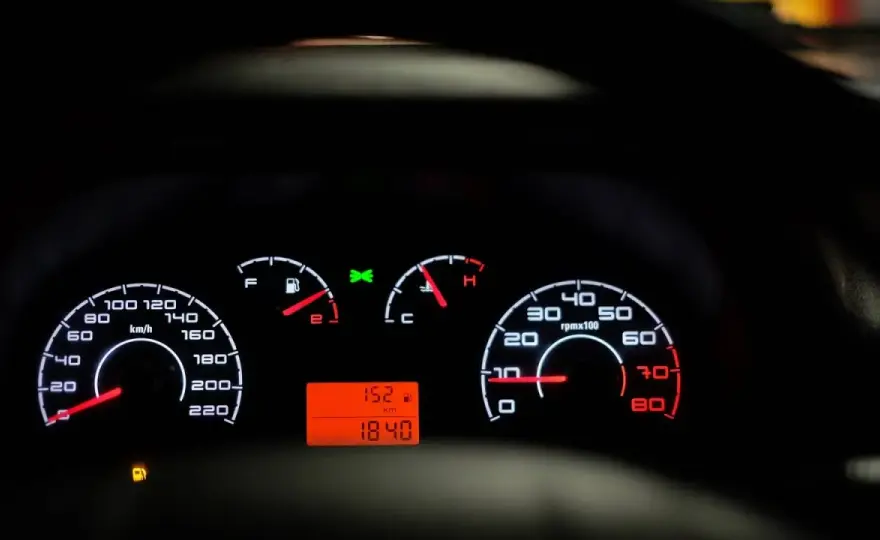 Kontrolki Renault Trafic - co oznaczają i ile kosztuje naprawa?